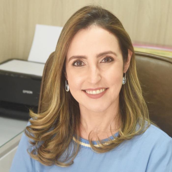 Dra. Maria Vitória Correia