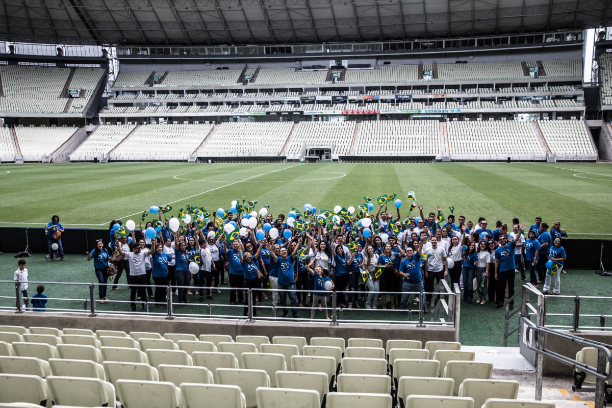 Confraternização da equipe no Castelão